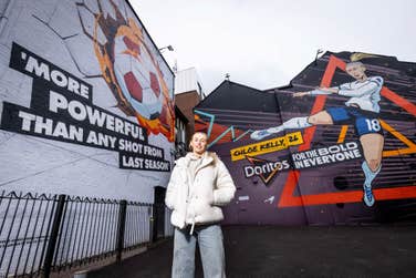 Chloe Kelly in front of a 2774 square foot mural that has been unveiled in Manchester to launch a new campaign, ‘For the Bold in Everyone’ from Doritos to ‘crunch’ stereotypes in sport and beyond. The campaign comes after Chloe Kelly delivered a penalty more powerful than any penalty recorded in the top England men’s football tournament for the 2022-2023 season and new research showing that nearly a quarter of UK adults want female athletes to be celebrated more.