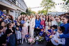 The Tikva Children's Home and Refugee Camp had the honour of hosting a special visitor, Sarah, Duchess of York. The Duchess spent invaluable time with the Ukrainian community who evacuated to Bucharest due to the ongoing conflict in their homeland