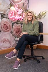 Celebrating Comfort and Style: Sara Davies MBE Champions 'Joyful Strides for Wider Feet' Campaign alongside Loyal Customers. DB Wider Fit Shoes Launches "Joyful Strides for Wider Feet" Campaign with Sara Davies MBE, Revolutionising Foot Health and Style for All
