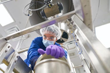 Cell culture media is an essential raw material used in the manufacture of life-saving therapies and in processes as varied as vaccine manufacturing, gene therapy, and monoclonal antibody manufacturing. (Photo: Business Wire)