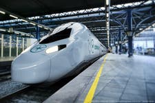 Eurostar Celestia train arriving in London St Pancras. CGI picture. Colours and livery not final. ©ALSTOM SA ©SPEEDINNOV SAS 2025. Advanced & Creative Design | Avelia Horizon™.