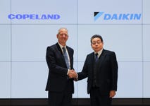 (Left to right) Ross B. Shuster, CEO of Copeland and Jiro Tomita, executive associate officer of Daikin