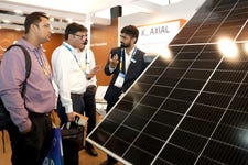 A large number of interested visitors attended Intersolar India – a key industry event in India since 2009. (©Solar Promotion GmbH)