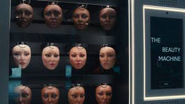 “The Beauty Machine” is live in Waterloo Station until Tuesday 31st March. Like social media feeds, it appears to offer variety, but delivers the same, unreal face again and again.