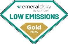 EmeraldSky Gold 2025: Awarded to the world’s top five most emissions-efficient airlines, based on CO₂ per available seat kilometre (ASK).