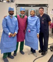 Dr. Vivek Mundada with Medcare multidisciplinary medical team (Photo: AETOSWire)