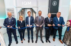 The moment Poland switched on IQM's second quantum computer. Minister of Science and Higher Education Dr. Marcin Kulasek, IQM CEO Jan Goetz and CCO Sylwia de Weydenthal, Rector of Poznań University of Technology Prof. Teofil Jesionowski, and industry leaders mark the occasion.