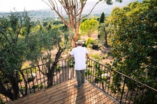 At Domaine des Naturels LMR, R&D experts research new natural species, variety breeding, cultivation methods and production techniques.