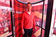 EDITORIAL USE ONLY Sir Andy Murray visits The 2026 HSBC Championships at the Queen’s Club in London in partnership with Walker’s Shortbread, stepping inside the brand's experiential 'Walker's Shortbread Dome’, to take part in a timed reflex challenge. Picture date: Tuesday June 16, 2026. PA Photo. The initiative marks Walker’s Shortbread’s debut as an official supporter of the 2026 HSBC Championships.